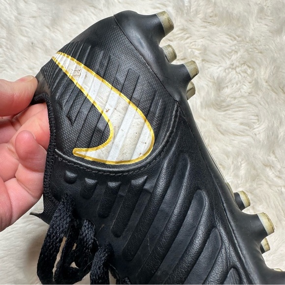 Nike Tiempo Rio 4 Cleats Black & White Size 1 - Picture 15 of 16